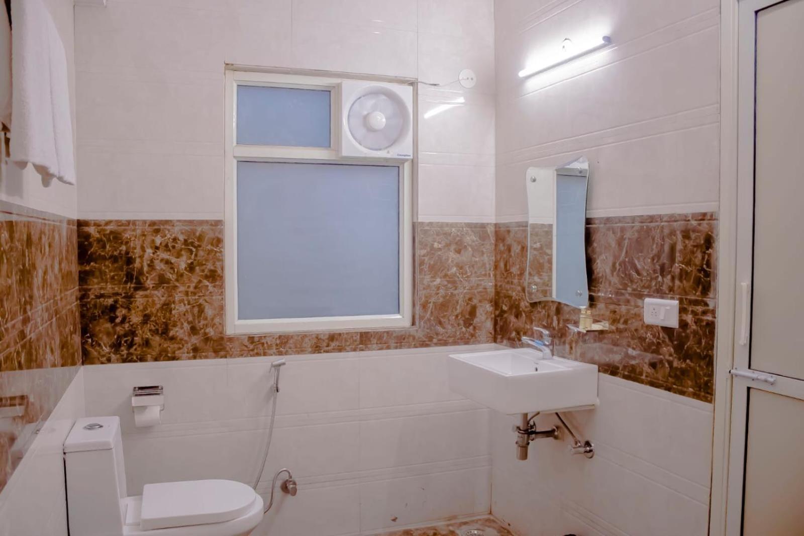 Airport - Near Delhi International Airport Hotel New Delhi