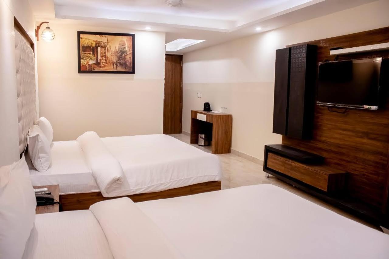 Airport - Near Delhi International Airport